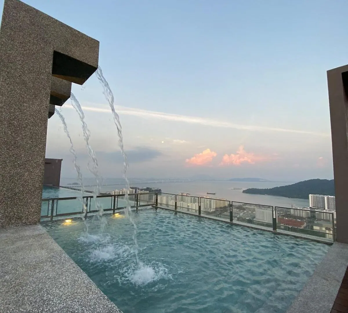 Cozy 2Br Sky Pool & Panoramic Views 1-6 Guests Apartment Bayan Lepas